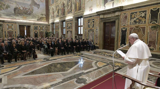 big-pope-linh muc