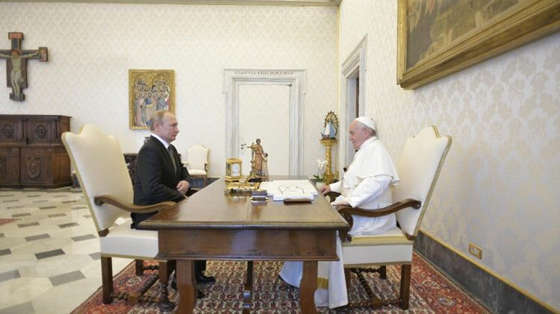 big-pope-putin