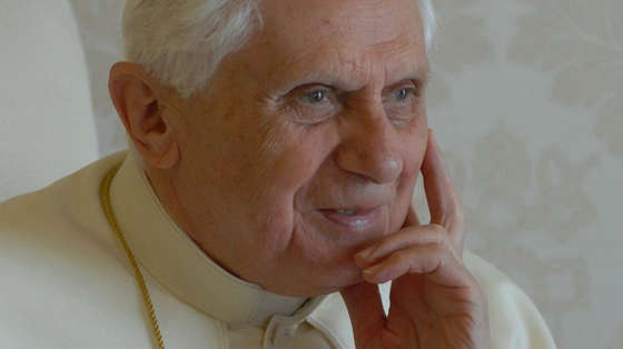 pope_benedictxvi-vinh-biet-duc-bien-duc-xvi-nguoi-tho-khiem-nhuong-trong-vuon-nho-cua-thien-chua