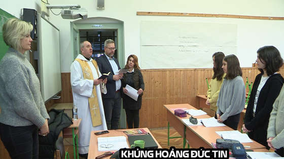 giai-dap-thac-mac-cho-nguoi-tre-bai-93-khung-hoang-duc-tin-co-toi-chang