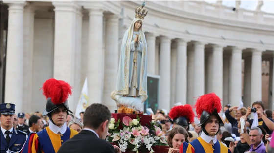 tuong-duc-me-fatima-ban-goc-duoc-ruoc-den-vatican-nhan-dip-nam-thanh-linh-dao-thanh-mau