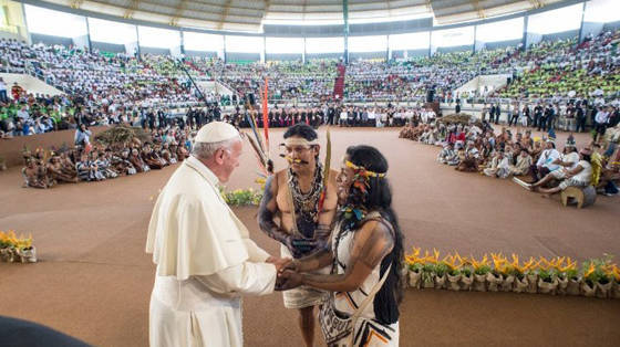pope-francis-amazone-tho-dan-da-do