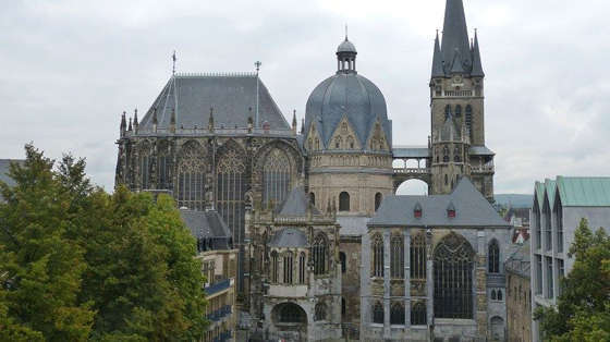 thanh-giqa-hoa-binh-o-duc-thanh-du-den-colombia-aachen