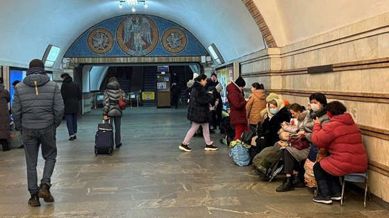 thanh-le-duoi-ga-tau-dien-ngam-o-thu-do-kiev-cua-ucraina