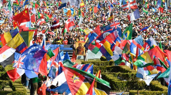 duc-thanh-cha-chao-don-cac-ban-tre-den-voi-dai-hoi-gioi-tre-the-gioi-lisbon